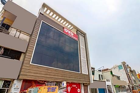 Hotel O Siya Residency