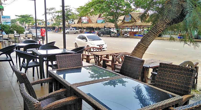 Pimpimarn Beach Hotel