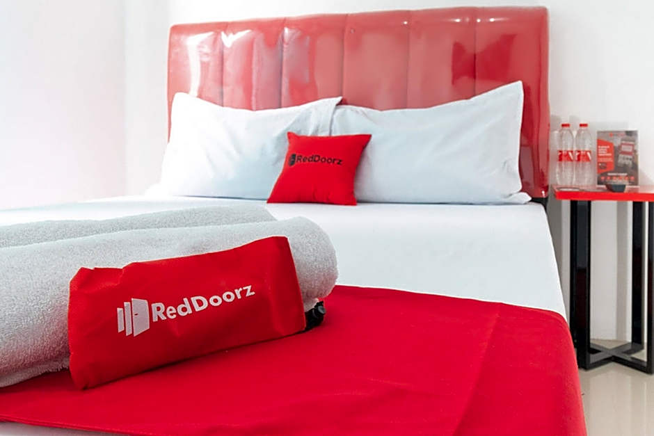 RedDoorz @ Jalan Dr Mansyur Medan 2