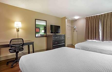 Studio with 2 Double Beds - Non-Smoking