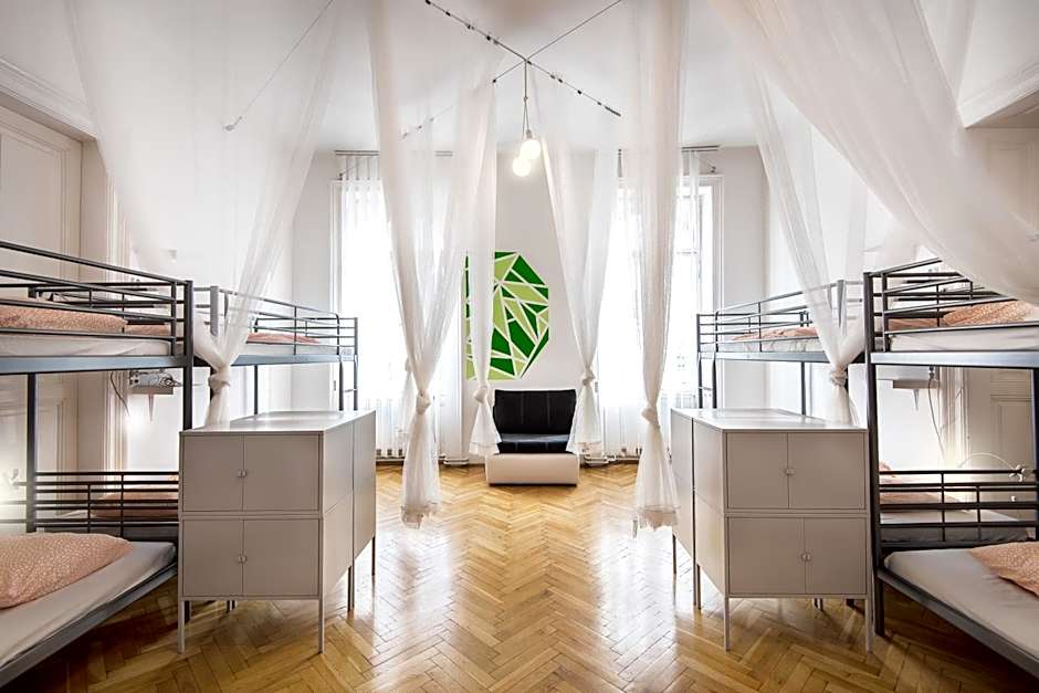 Avenue Hostel