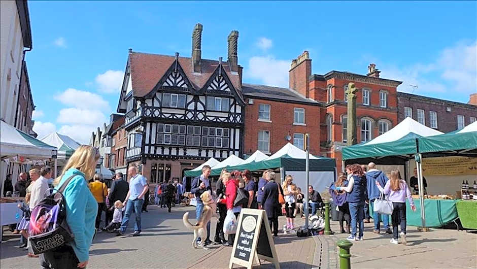 Market Place Serviced Apartments, Leek