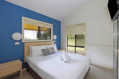 Deluxe Cabin - Sleeps 2