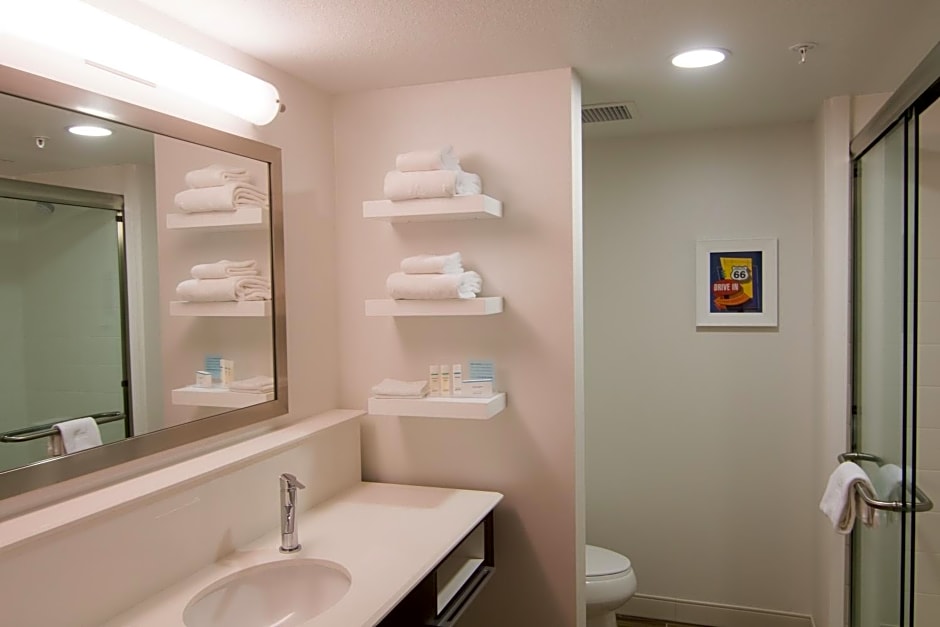 Hampton Inn & Suites Tulsa Downtown, Ok