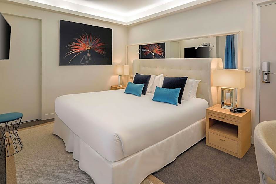 Hotel Camille Paris, Tapestry Collection by Hilton