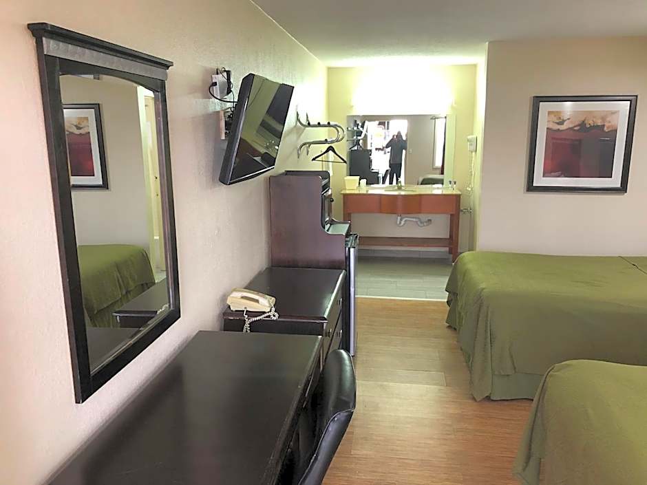 Crossroads Inn