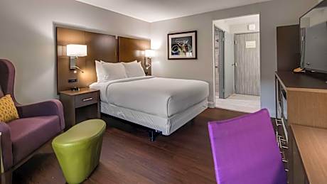 Queen Room - Mobility Access