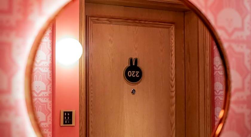 LINE FRIENDS PRESENTS CASA DE AMIGO