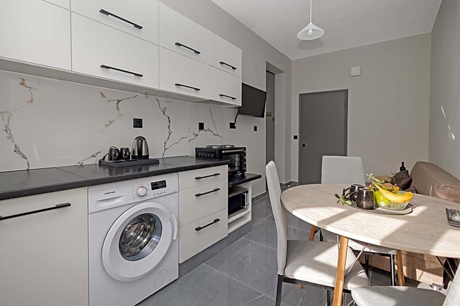 Pelithea Family Aparthotel