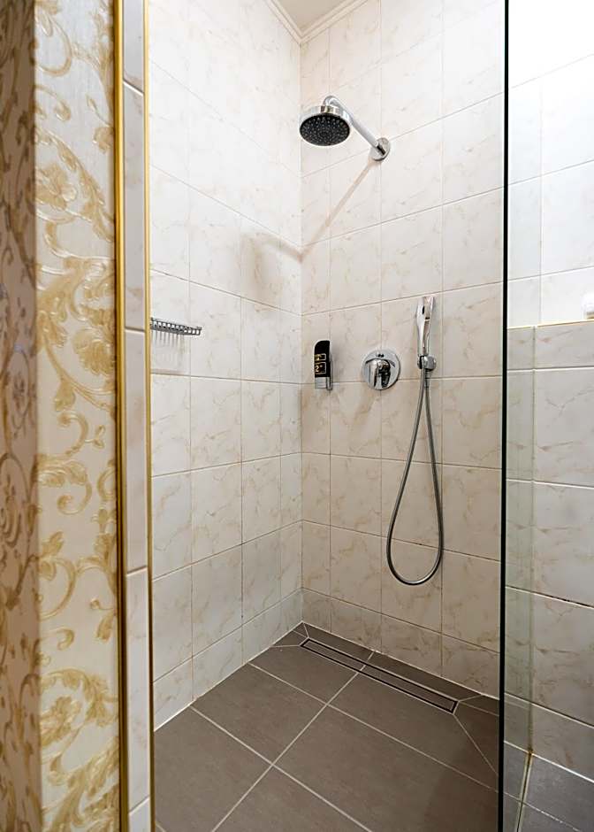 Hotel Urania