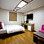 Goodstay World Hotel
