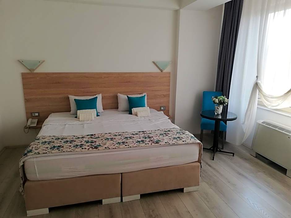 Atlas City Center Hotel