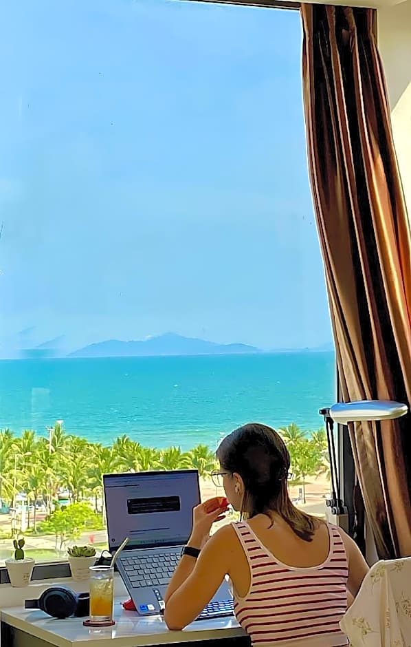 Waikiki Beach Hotel Da Nang