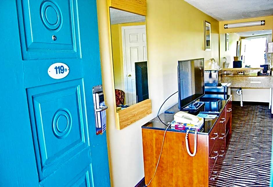 Flagship Inn & Suites