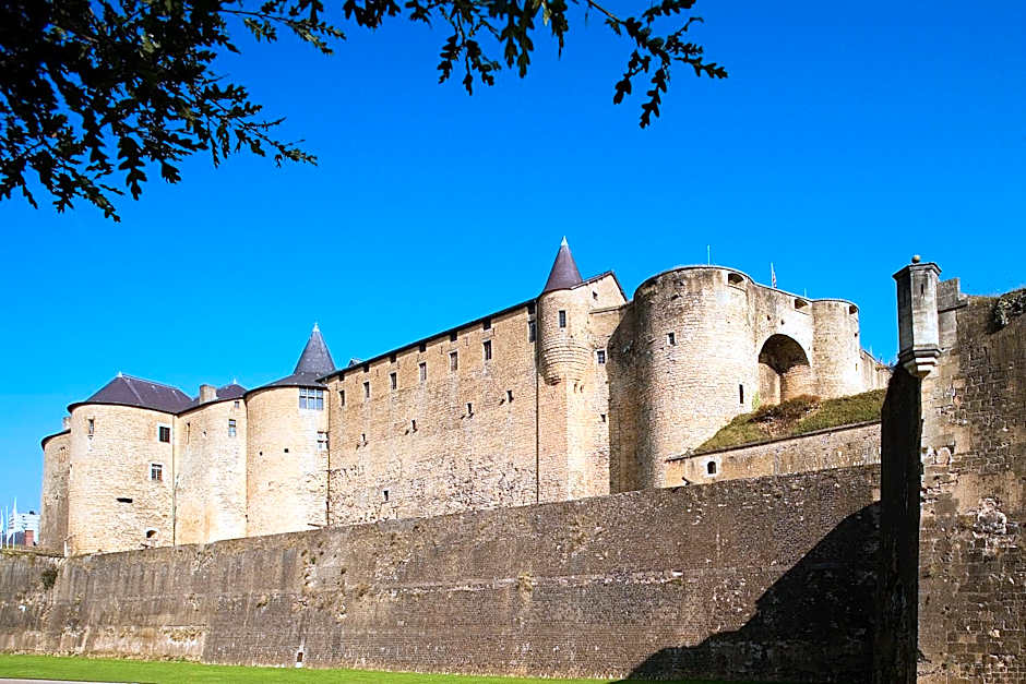 Hotel Le Chateau Fort De Sedan