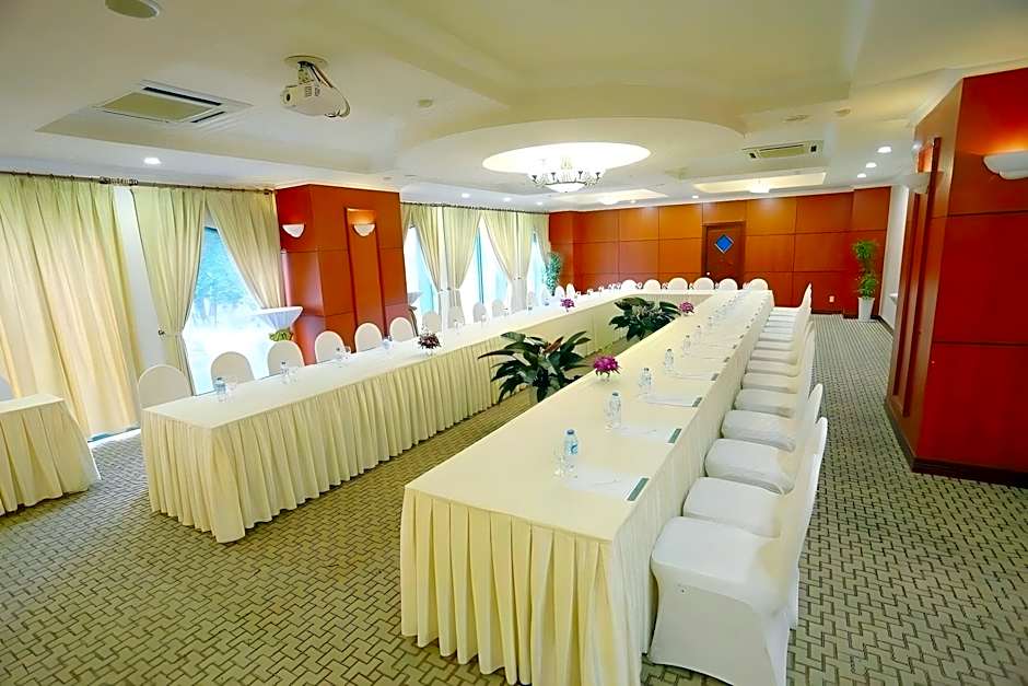 The Tray Hotel Hai Phong