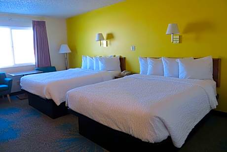 2 Queen Beds Non-Smoking