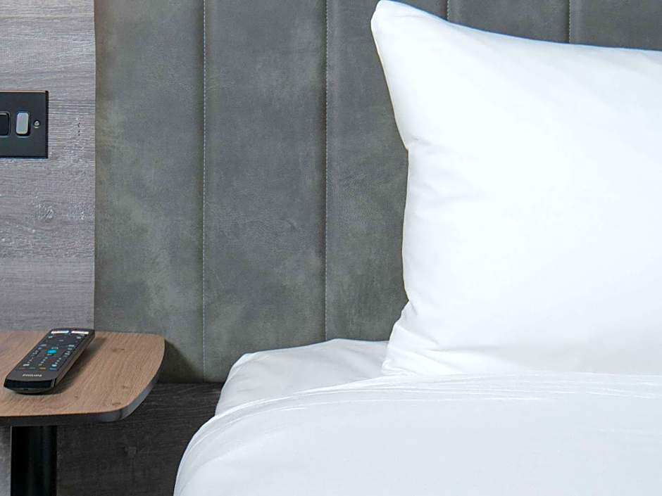 ibis London Gatwick Airport