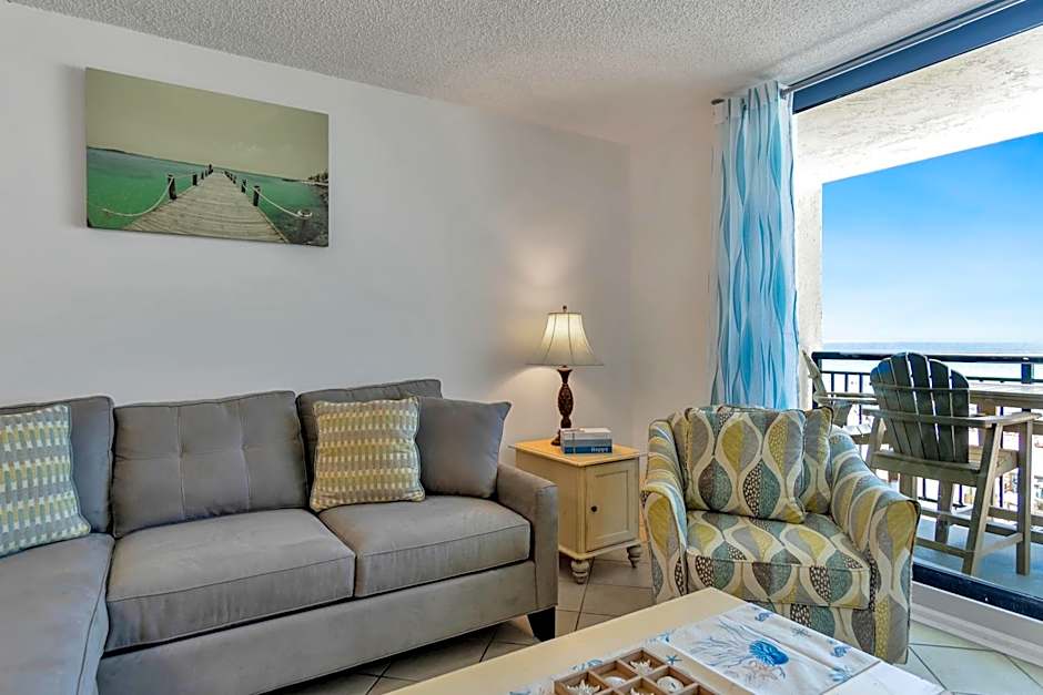 Splash Into Sundestin, Thanksgiving Stays Get 50 Gift Card