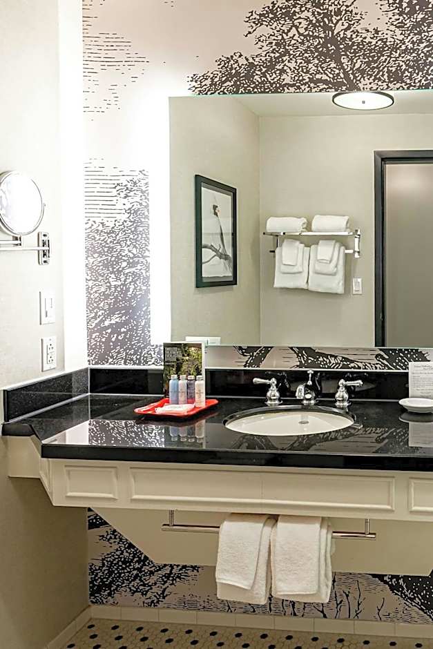 Williamsburg Lodge, Autograph Collection by Marriott