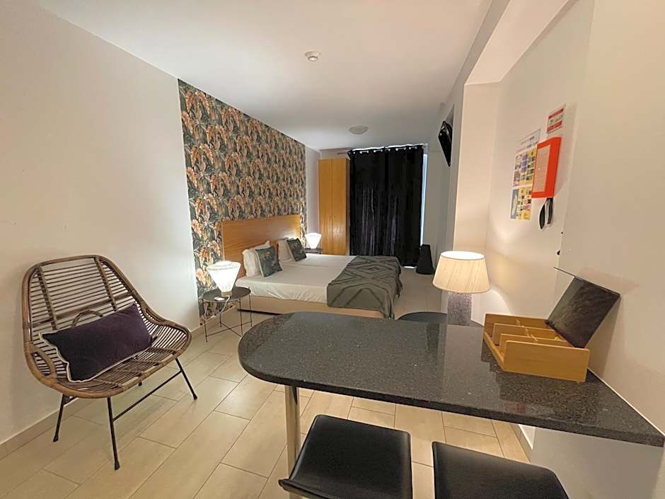 Esmeralda Holidays Apartments