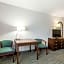 Quality Inn & Suites Stoughton