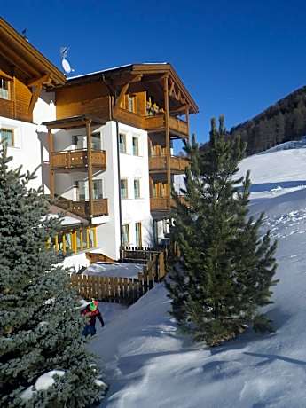 Apart-Garni Motnaida