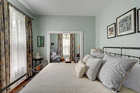 Suite with Lake View