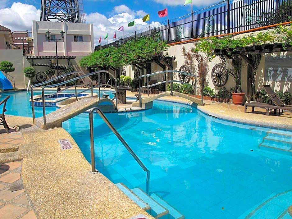 Crown Regency Suites Mactan