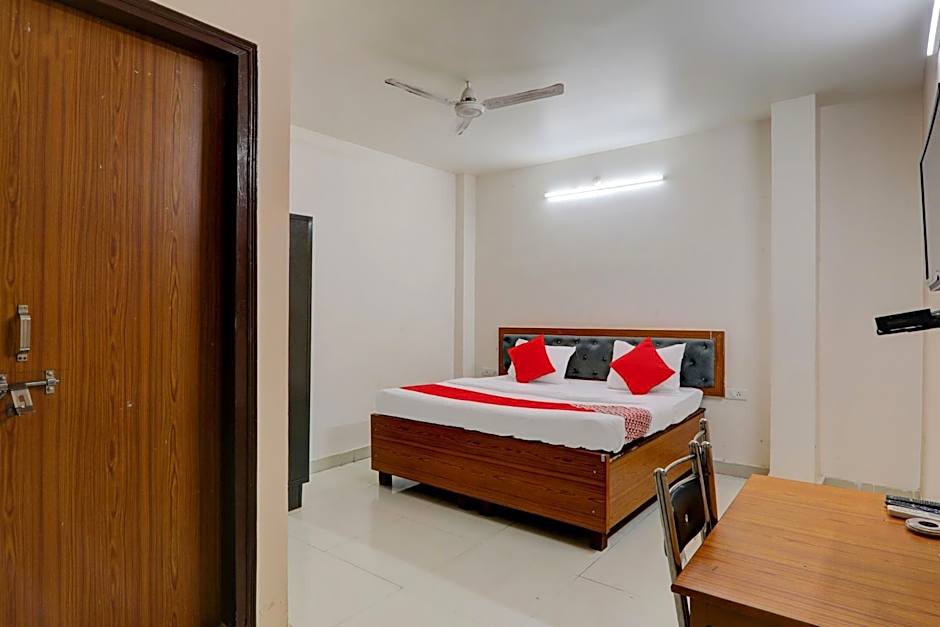 Super OYO 815830 HOTEL RADIANCE