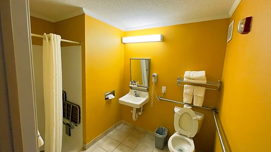 Super 8 Maumee/Toledo, OH