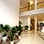 Le Centre Hotel