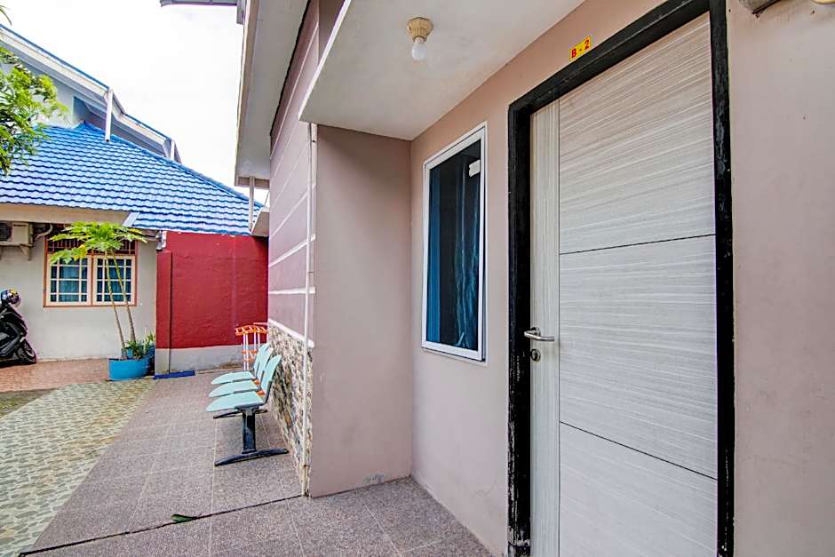 Hotel O Raya Guest House Syariah