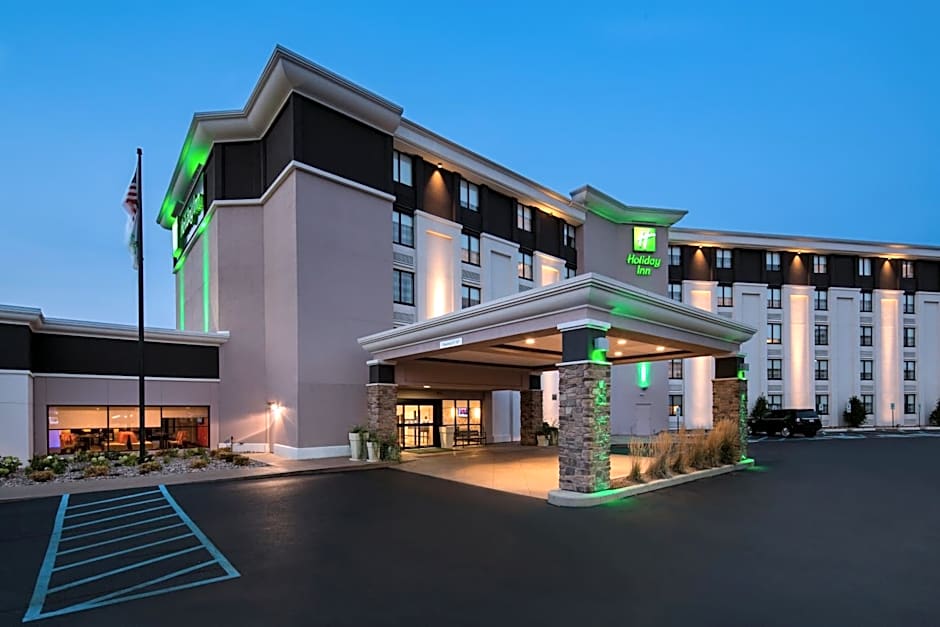 Holiday Inn Milwaukee Riverfront By IHG