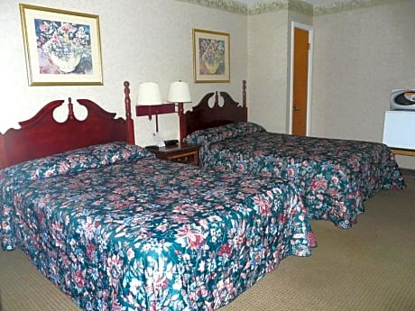 Double Room wtih Two Double Beds - Smoking