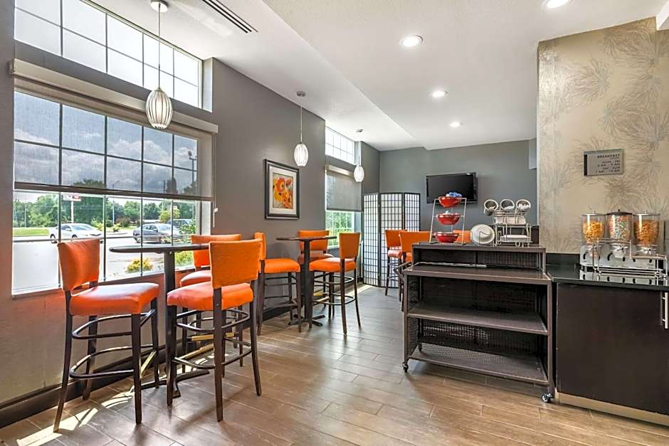 Best Western Plus Cowetas 1st Hotel