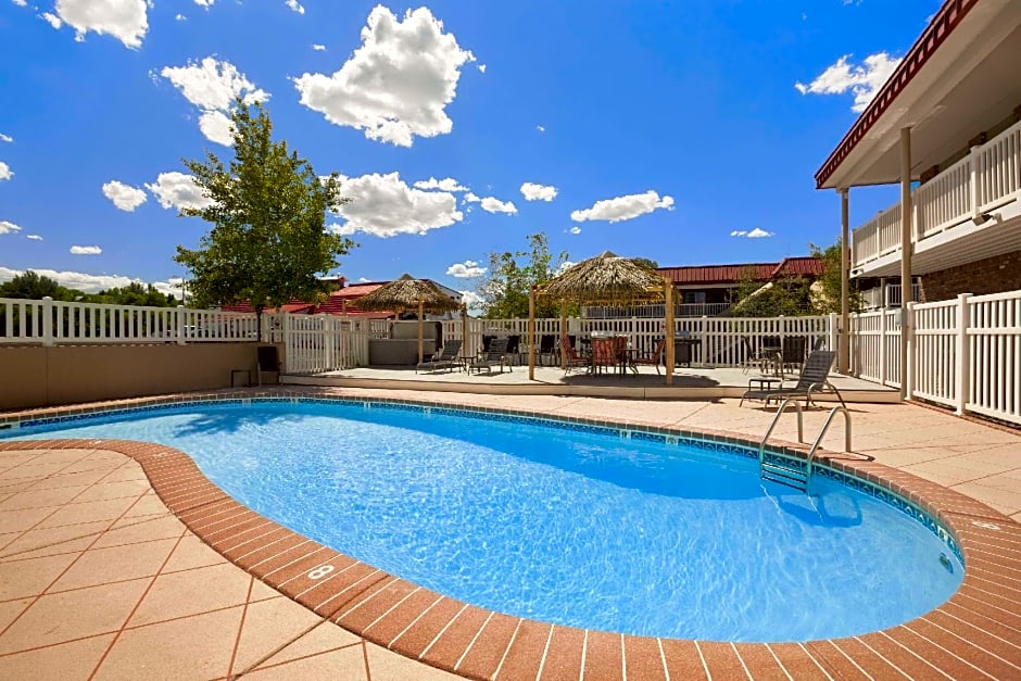 Days Inn by Wyndham Montrose