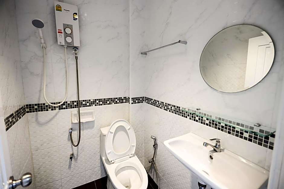 Wang Lang Hostel