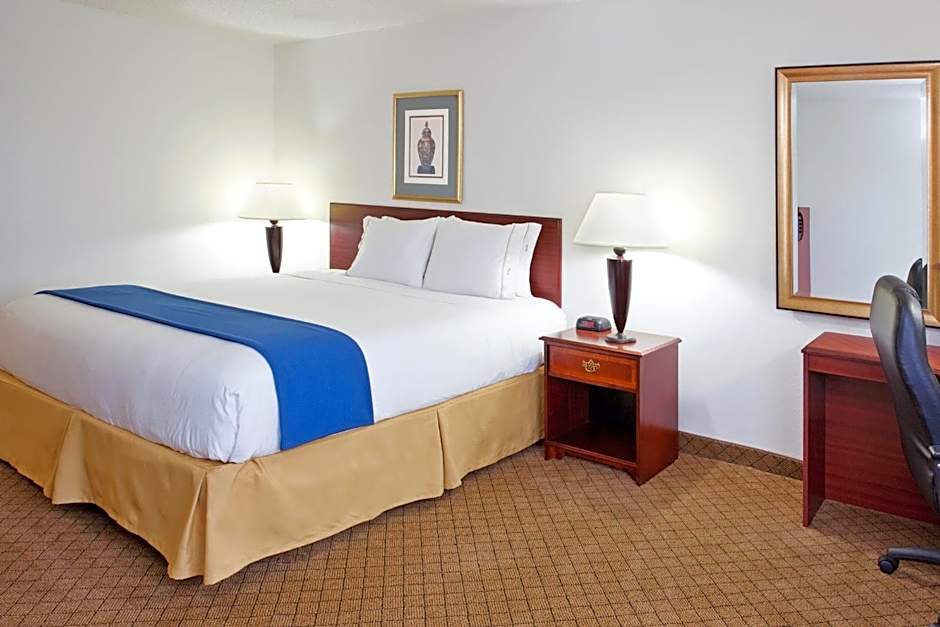 Holiday Inn Express Hotel And Suites Alliance By IHG