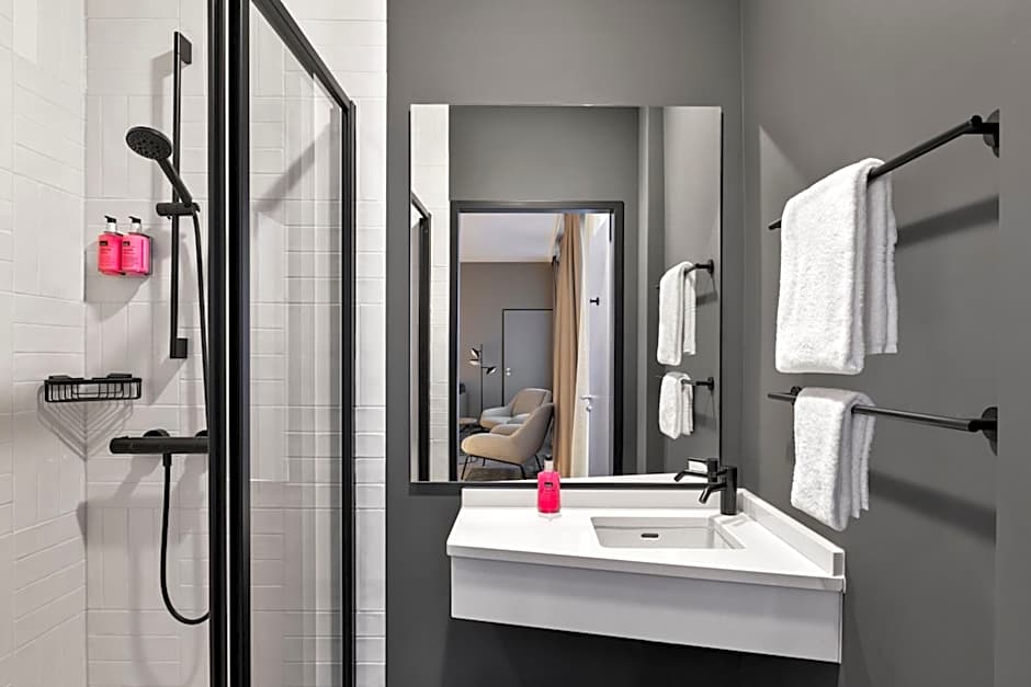 Moxy Duesseldorf City