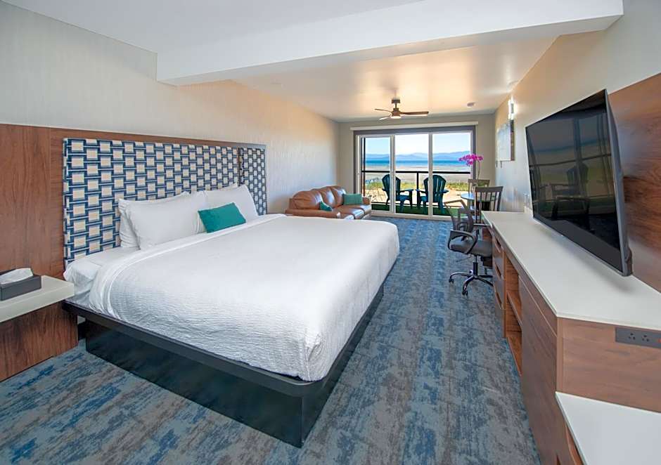 Sea Edge Beachside Hotel