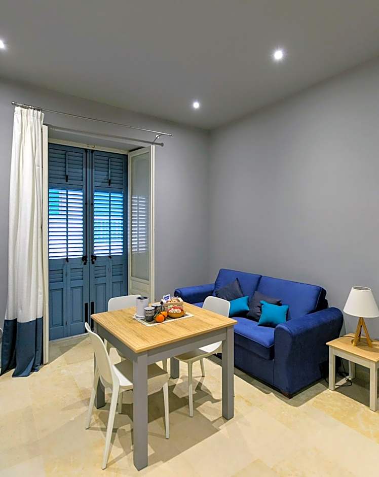 ZIBIBBO SUITES & ROOMS - Aparthotel in Centro Storico a Trapani