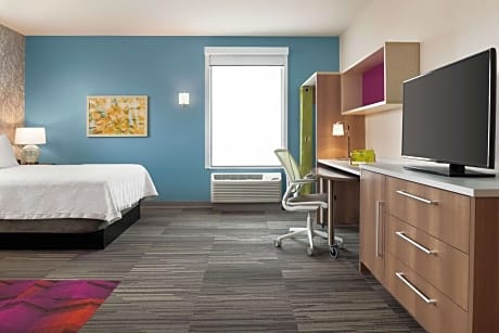 Queen Suite - Mobility Access/Non-Smoking