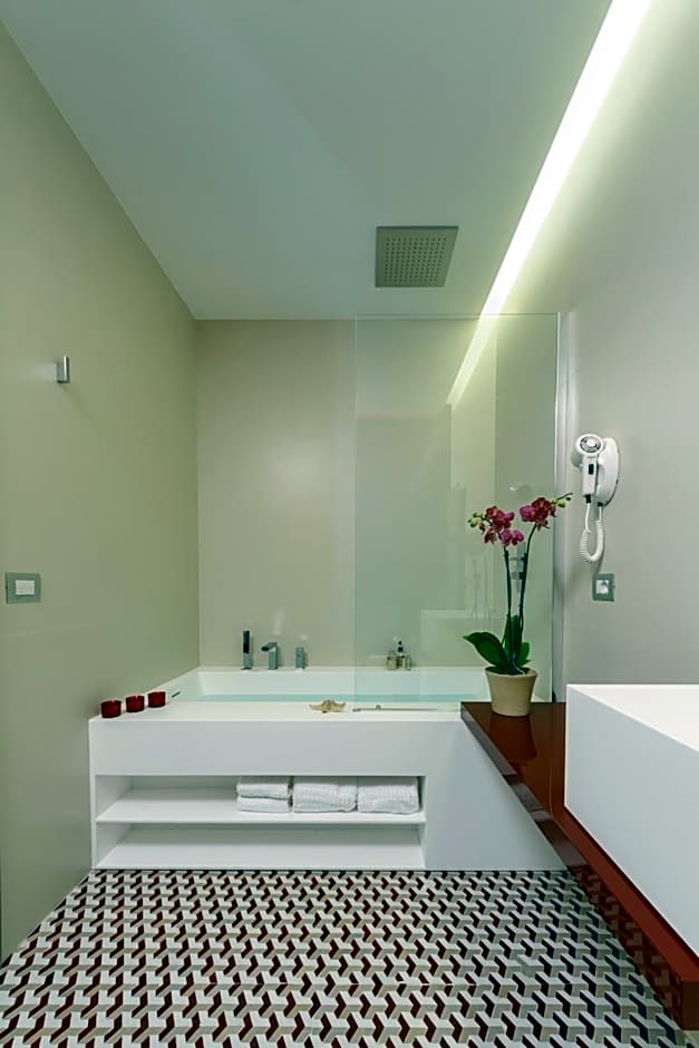 Zafran Boutique Hotel