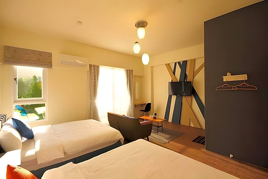 Hyunjin Tourist Hotel