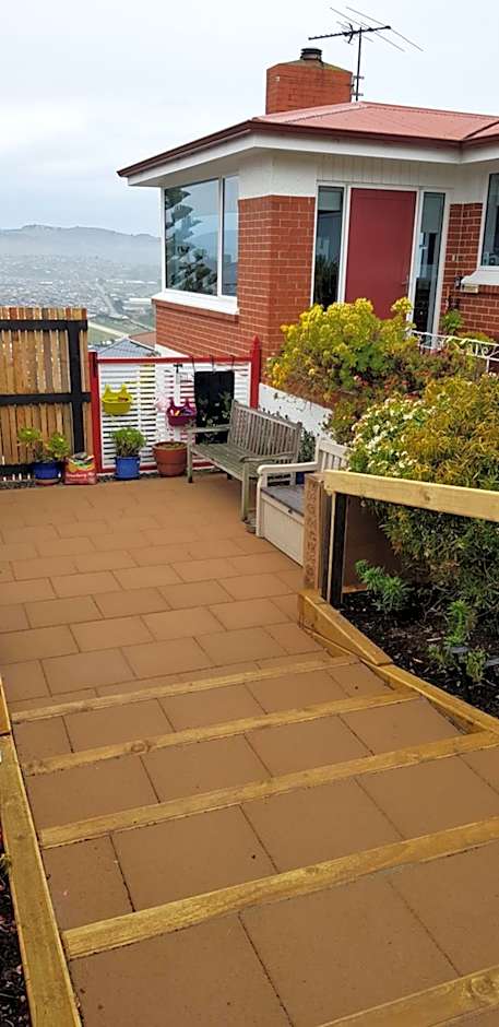 Rosemount B&B by the Sea St Clair