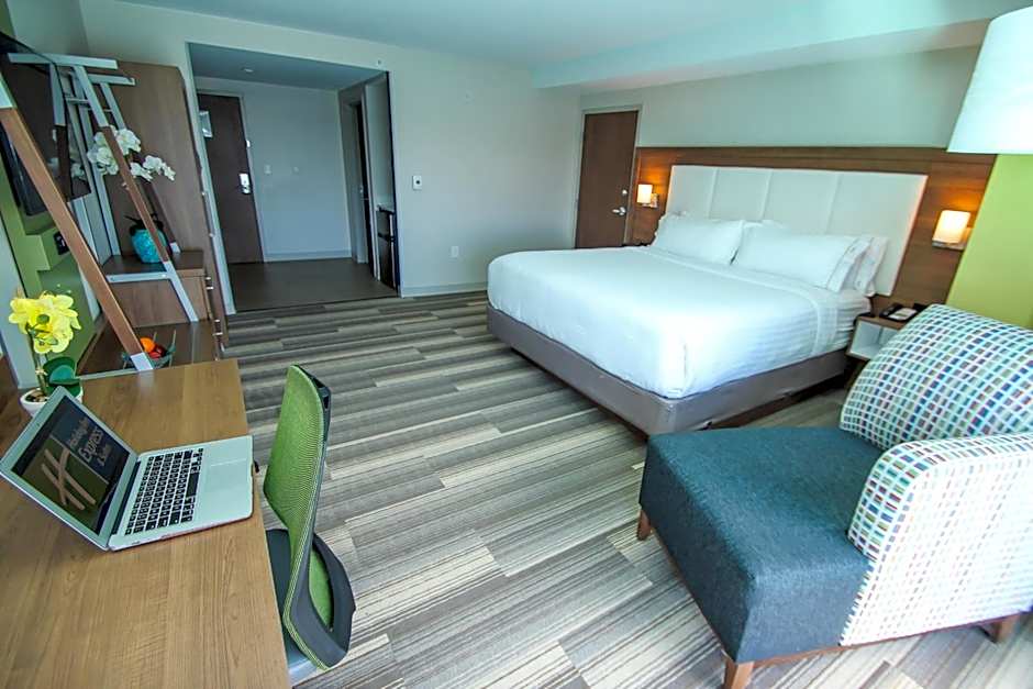 Holiday Inn Express & Suites Miami Airport By IHG