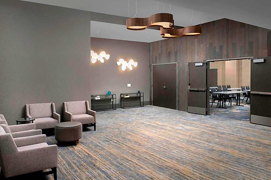 Delta Hotels by Marriott Seattle Everett