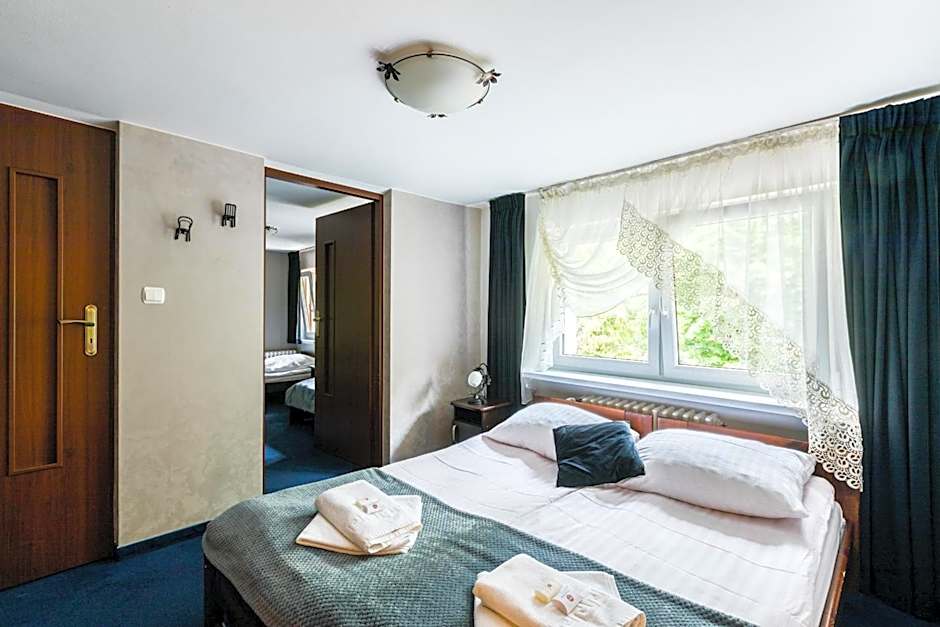 Willa Biały Domek - 600m Krupówki