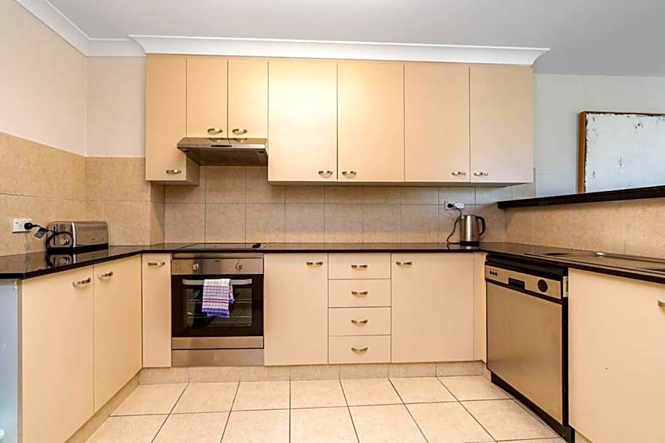 Howitt Place Apt minutes to Parliamentary Triangle - Hosted by Canstay